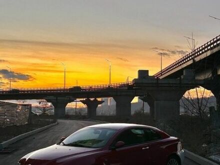 Красный Альфа Ромео ГТ, объемом двигателя 1.97 л и пробегом 133 тыс. км за 3200 $, фото 1 на Automoto.ua