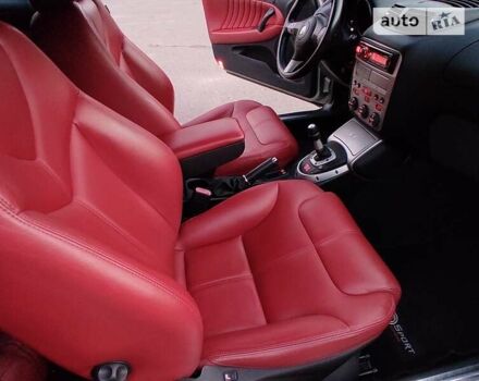Сірий Альфа Ромео GT, об'ємом двигуна 2 л та пробігом 198 тис. км за 7700 $, фото 41 на Automoto.ua