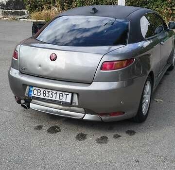 Серый Альфа Ромео ГТ, объемом двигателя 1.91 л и пробегом 268 тыс. км за 3650 $, фото 2 на Automoto.ua