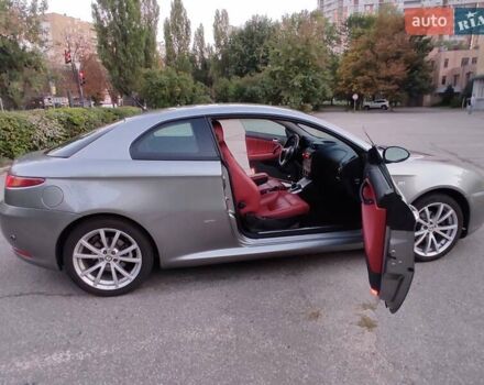 Сірий Альфа Ромео GT, об'ємом двигуна 2 л та пробігом 217 тис. км за 6200 $, фото 21 на Automoto.ua