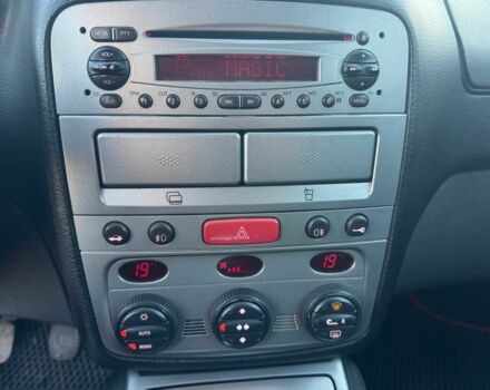 Серый Альфа Ромео ГТ, объемом двигателя 2 л и пробегом 196 тыс. км за 4790 $, фото 22 на Automoto.ua