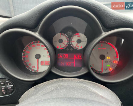 Сірий Альфа Ромео GT, об'ємом двигуна 1.9 л та пробігом 268 тис. км за 3000 $, фото 19 на Automoto.ua