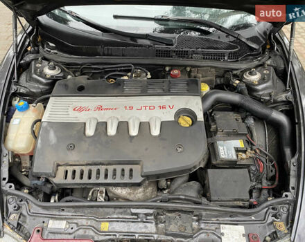 Сірий Альфа Ромео GT, об'ємом двигуна 1.9 л та пробігом 268 тис. км за 3000 $, фото 13 на Automoto.ua