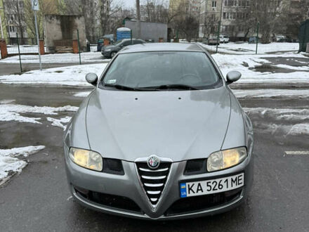 Сірий Альфа Ромео GT, об'ємом двигуна 1.97 л та пробігом 195 тис. км за 4600 $, фото 1 на Automoto.ua