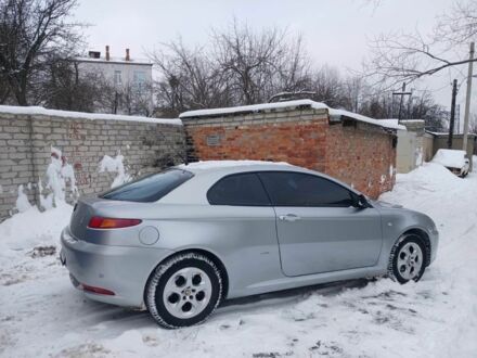 Серый Альфа Ромео ГТ, объемом двигателя 2 л и пробегом 190 тыс. км за 3600 $, фото 1 на Automoto.ua