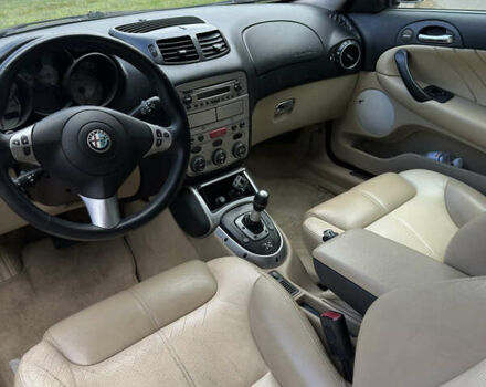 Синий Альфа Ромео ГТ, объемом двигателя 1.97 л и пробегом 200 тыс. км за 4600 $, фото 10 на Automoto.ua