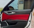 Білий Альфа Ромео Джулія, об'ємом двигуна 2 л та пробігом 95 тис. км за 22500 $, фото 29 на Automoto.ua