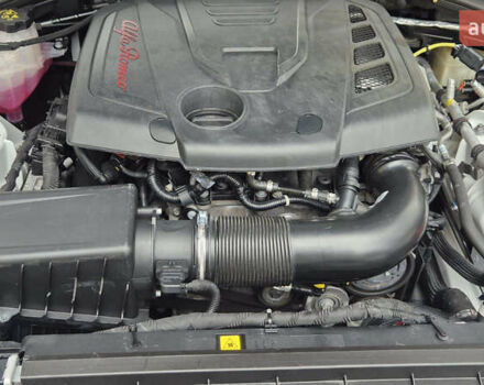 Белый Альфа Ромео Джулия, объемом двигателя 2 л и пробегом 74 тыс. км за 19400 $, фото 14 на Automoto.ua