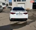 Белый Альфа Ромео Джулия, объемом двигателя 2 л и пробегом 137 тыс. км за 18600 $, фото 4 на Automoto.ua