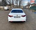 Білий Альфа Ромео Джулія, об'ємом двигуна 2 л та пробігом 107 тис. км за 19500 $, фото 5 на Automoto.ua