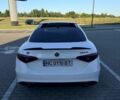 Білий Альфа Ромео Джулія, об'ємом двигуна 2 л та пробігом 106 тис. км за 17499 $, фото 4 на Automoto.ua