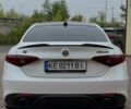 Білий Альфа Ромео Джулія, об'ємом двигуна 2 л та пробігом 95 тис. км за 22500 $, фото 2 на Automoto.ua