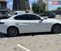 Белый Альфа Ромео Джулия, объемом двигателя 2 л и пробегом 41 тыс. км за 17500 $, фото 5 на Automoto.ua