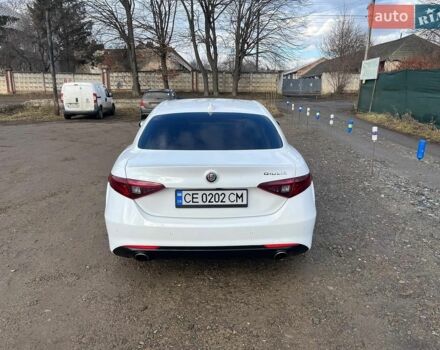 Білий Альфа Ромео Джулія, об'ємом двигуна 2 л та пробігом 107 тис. км за 19500 $, фото 5 на Automoto.ua