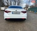 Білий Альфа Ромео Джулія, об'ємом двигуна 2 л та пробігом 107 тис. км за 19500 $, фото 4 на Automoto.ua
