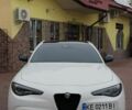 Білий Альфа Ромео Джулія, об'ємом двигуна 2 л та пробігом 95 тис. км за 22500 $, фото 1 на Automoto.ua