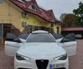 Білий Альфа Ромео Джулія, об'ємом двигуна 2 л та пробігом 95 тис. км за 22500 $, фото 11 на Automoto.ua