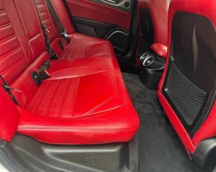 Білий Альфа Ромео Джулія, об'ємом двигуна 2 л та пробігом 56 тис. км за 5400 $, фото 10 на Automoto.ua