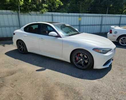 Білий Альфа Ромео Джулія, об'ємом двигуна 2 л та пробігом 95 тис. км за 3800 $, фото 3 на Automoto.ua