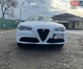 Білий Альфа Ромео Джулія, об'ємом двигуна 2 л та пробігом 107 тис. км за 19500 $, фото 9 на Automoto.ua