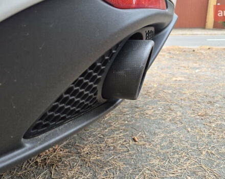 Белый Альфа Ромео Джулия, объемом двигателя 2 л и пробегом 74 тыс. км за 19400 $, фото 7 на Automoto.ua