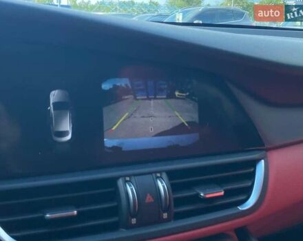 Білий Альфа Ромео Джулія, об'ємом двигуна 2 л та пробігом 48 тис. км за 22900 $, фото 32 на Automoto.ua