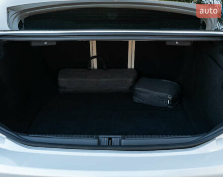 Білий Альфа Ромео Джулія, об'ємом двигуна 2 л та пробігом 43 тис. км за 21999 $, фото 16 на Automoto.ua