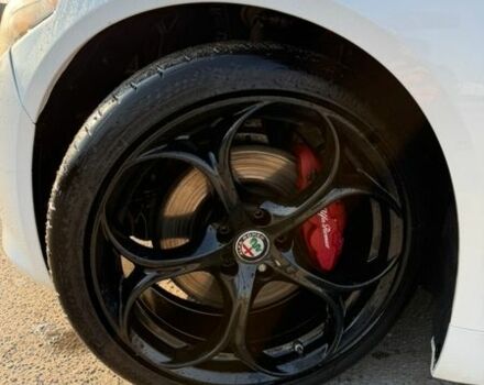 Білий Альфа Ромео Джулія, об'ємом двигуна 2 л та пробігом 89 тис. км за 23000 $, фото 9 на Automoto.ua