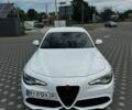 Білий Альфа Ромео Джулія, об'ємом двигуна 2 л та пробігом 111 тис. км за 19999 $, фото 7 на Automoto.ua