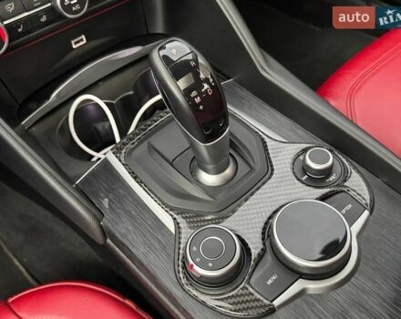 Белый Альфа Ромео Джулия, объемом двигателя 2 л и пробегом 59 тыс. км за 23490 $, фото 14 на Automoto.ua