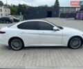 Белый Альфа Ромео Джулия, объемом двигателя 2 л и пробегом 51 тыс. км за 14000 $, фото 8 на Automoto.ua