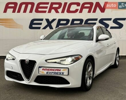 Белый Альфа Ромео Джулия, объемом двигателя 2 л и пробегом 59 тыс. км за 23490 $, фото 3 на Automoto.ua