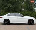 Белый Альфа Ромео Джулия, объемом двигателя 2 л и пробегом 98 тыс. км за 17999 $, фото 4 на Automoto.ua