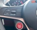 Білий Альфа Ромео Джулія, об'ємом двигуна 2 л та пробігом 48 тис. км за 22900 $, фото 21 на Automoto.ua