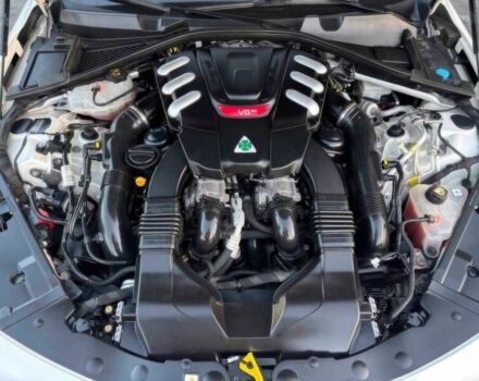 Білий Альфа Ромео Джулія, об'ємом двигуна 2.9 л та пробігом 58 тис. км за 5000 $, фото 16 на Automoto.ua