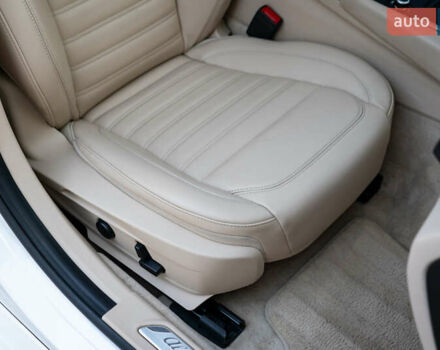 Білий Альфа Ромео Джулія, об'ємом двигуна 2 л та пробігом 43 тис. км за 21999 $, фото 37 на Automoto.ua