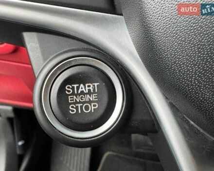 Белый Альфа Ромео Джулия, объемом двигателя 2 л и пробегом 59 тыс. км за 23490 $, фото 25 на Automoto.ua