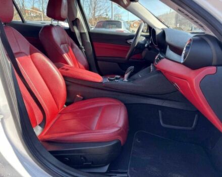 Белый Альфа Ромео Джулия, объемом двигателя 2 л и пробегом 30 тыс. км за 7300 $, фото 8 на Automoto.ua