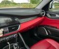 Білий Альфа Ромео Джулія, об'ємом двигуна 2 л та пробігом 62 тис. км за 18000 $, фото 9 на Automoto.ua
