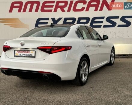 Белый Альфа Ромео Джулия, объемом двигателя 2 л и пробегом 59 тыс. км за 23490 $, фото 7 на Automoto.ua