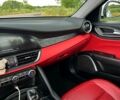 Білий Альфа Ромео Джулія, об'ємом двигуна 2 л та пробігом 62 тис. км за 18200 $, фото 10 на Automoto.ua