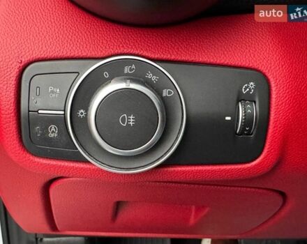 Белый Альфа Ромео Джулия, объемом двигателя 2 л и пробегом 59 тыс. км за 23490 $, фото 22 на Automoto.ua