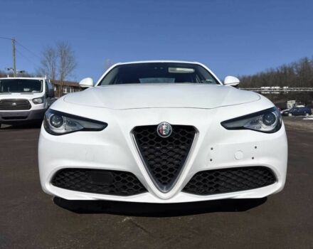 Белый Альфа Ромео Джулия, объемом двигателя 2 л и пробегом 30 тыс. км за 7300 $, фото 1 на Automoto.ua