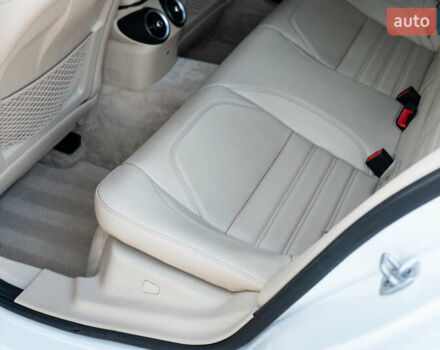 Білий Альфа Ромео Джулія, об'ємом двигуна 2 л та пробігом 43 тис. км за 21999 $, фото 28 на Automoto.ua