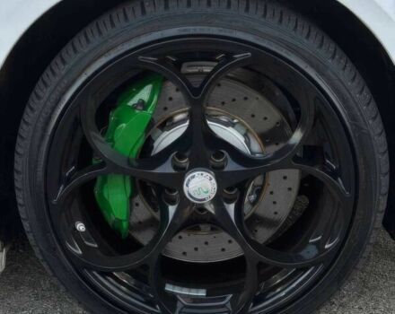 Білий Альфа Ромео Джулія, об'ємом двигуна 2.9 л та пробігом 58 тис. км за 5000 $, фото 17 на Automoto.ua