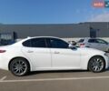 Белый Альфа Ромео Джулия, объемом двигателя 2.2 л и пробегом 31 тыс. км за 22500 $, фото 7 на Automoto.ua