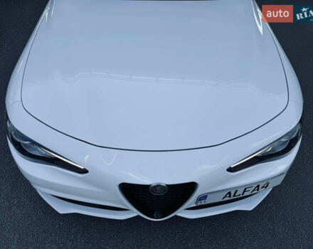 Альфа Ромео Джулия 2019 в Чернигове на Automoto.ua Белый Альфа Ромео Джулия, объемом двигателя 2 л и пробегом 67 тыс. км за 25700 $, фото 18 на Automoto.ua