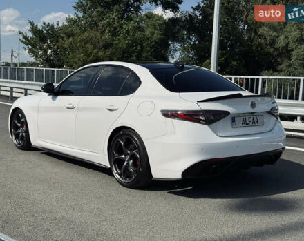 Альфа Ромео Джулия 2019 в Чернигове на Automoto.ua Белый Альфа Ромео Джулия, объемом двигателя 2 л и пробегом 67 тыс. км за 25700 $, фото 4 на Automoto.ua