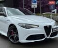 Белый Альфа Ромео Джулия, объемом двигателя 2 л и пробегом 105 тыс. км за 17990 $, фото 1 на Automoto.ua