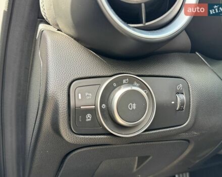 Белый Альфа Ромео Джулия, объемом двигателя 2 л и пробегом 105 тыс. км за 17990 $, фото 20 на Automoto.ua